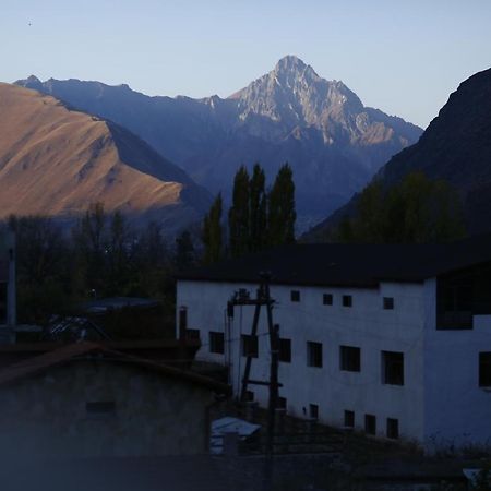 Hotel Soncho Kazbegi Exterior foto